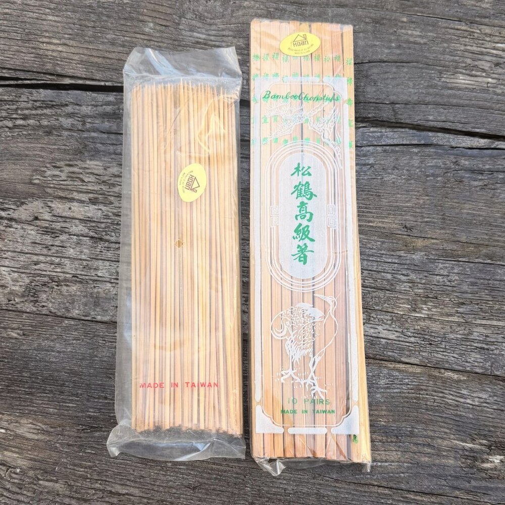 Hoan Bamboo Chopsticks 10-Pair Set & Bag of Skewers